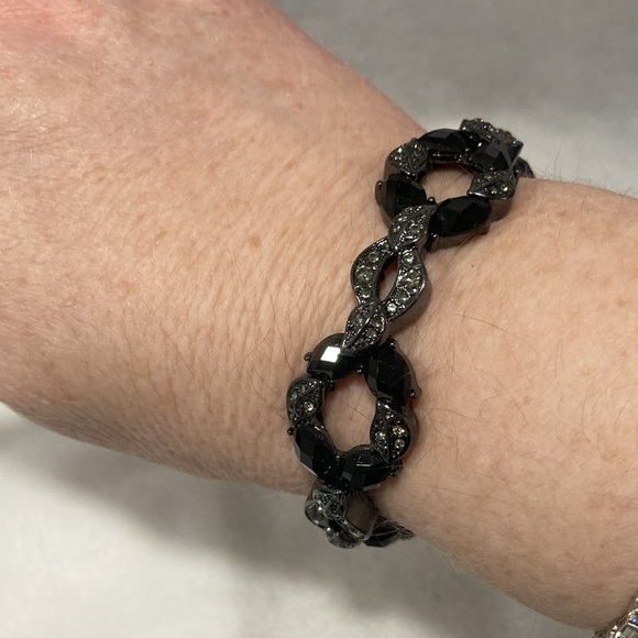 NWOT - Stretchy Black & Pewter Coloured Crystal Bead Bracelet - Picture 8 of 9